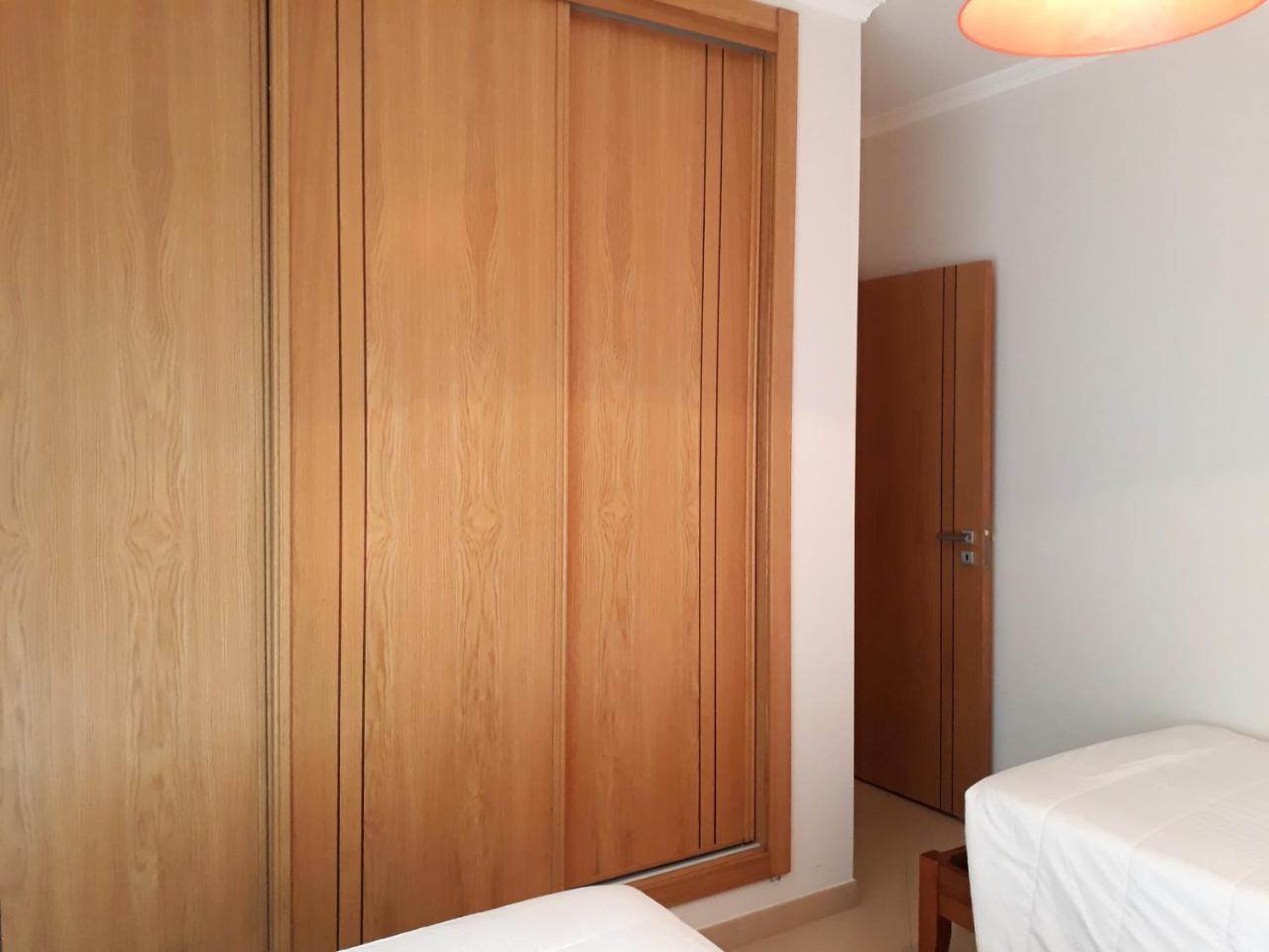 Appartamento T2 Tahiti - Terraco, Familiar, Garagem, Wifi Quarteira Esterno foto