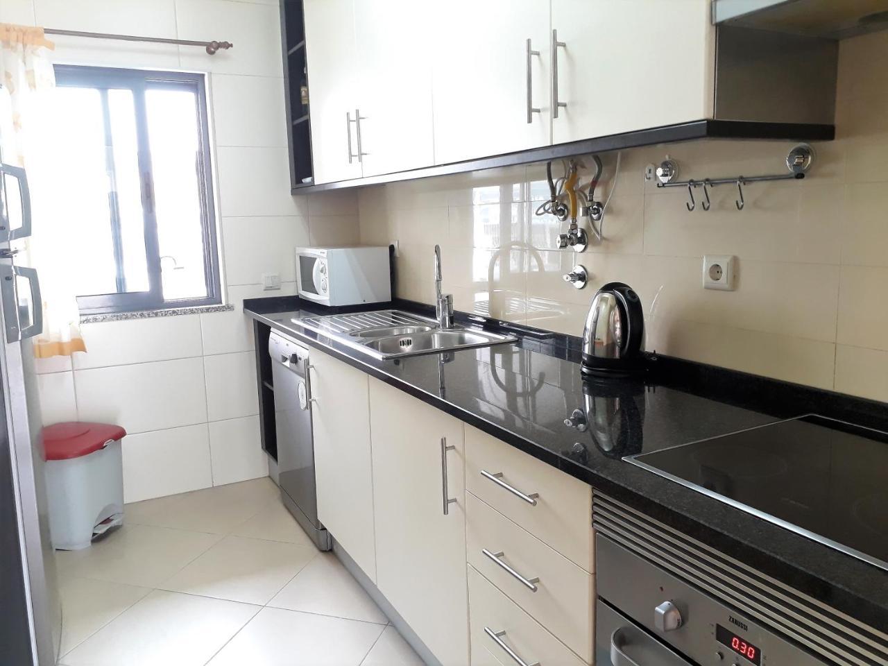 Appartamento T2 Tahiti - Terraco, Familiar, Garagem, Wifi Quarteira Esterno foto